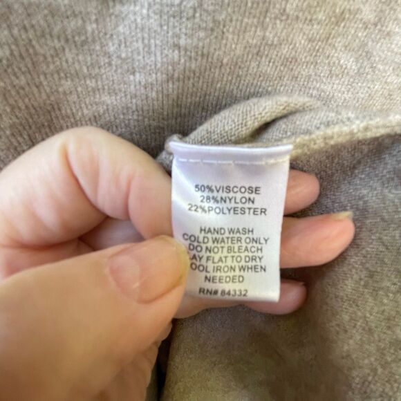 Sisters size M Taupe relaxed fit viscose blend closet staple preppy - Picture 4 of 7